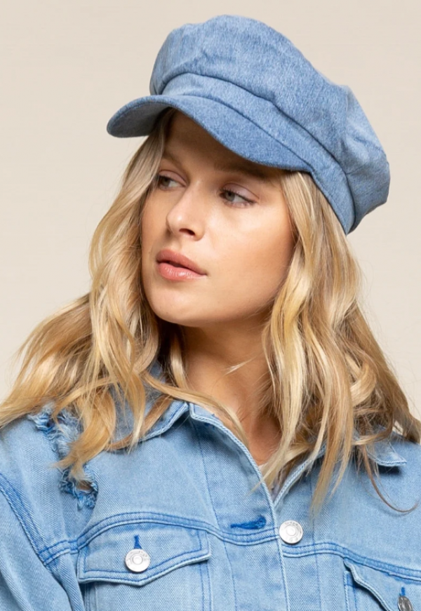 Topi newsboy dengan bahan denim